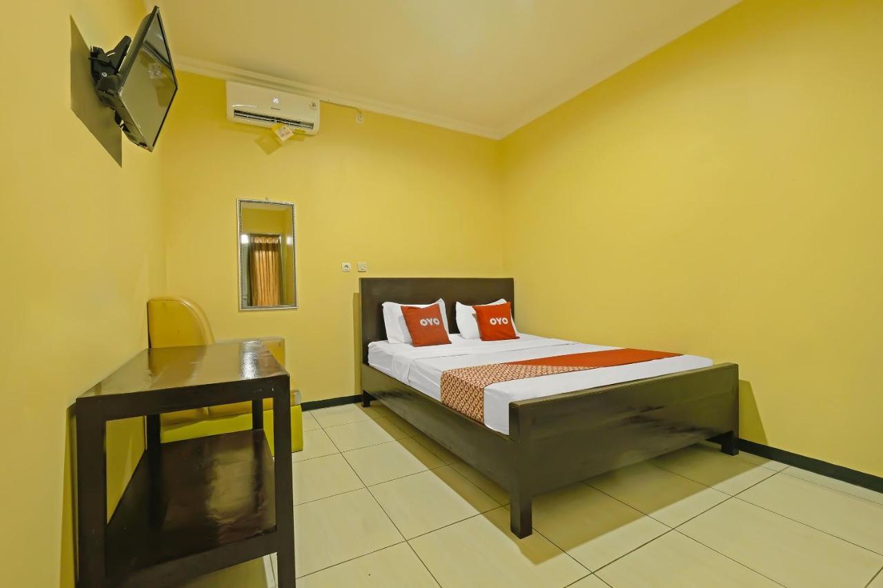 Oyo 92483 Hotel Kirana Salatiga Kültér fotó