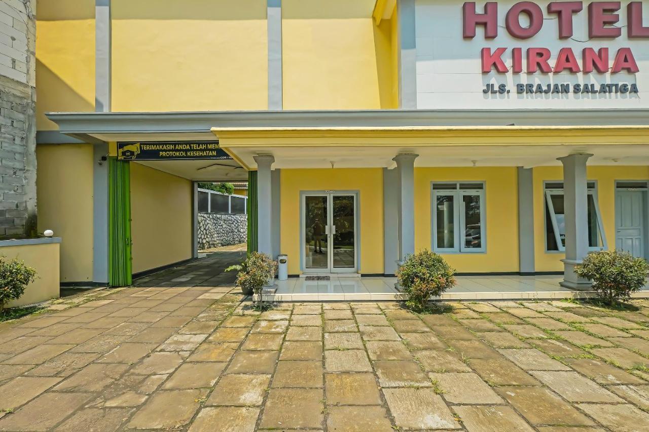 Oyo 92483 Hotel Kirana Salatiga Kültér fotó