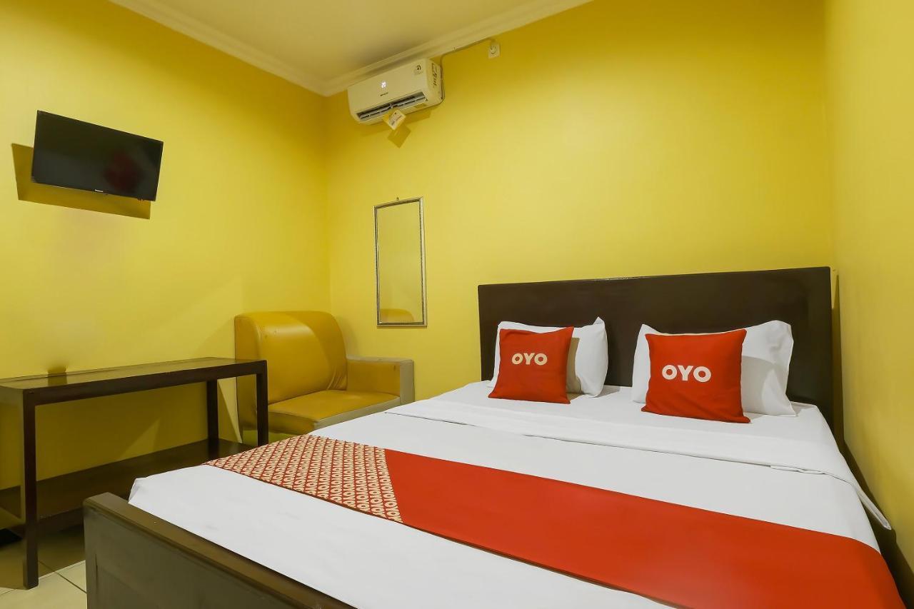 Oyo 92483 Hotel Kirana Salatiga Kültér fotó